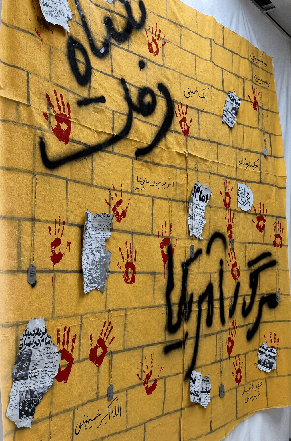 اجرای تئاتر سیاسی و اعتقادی دانش آموزان متوسطه اول
